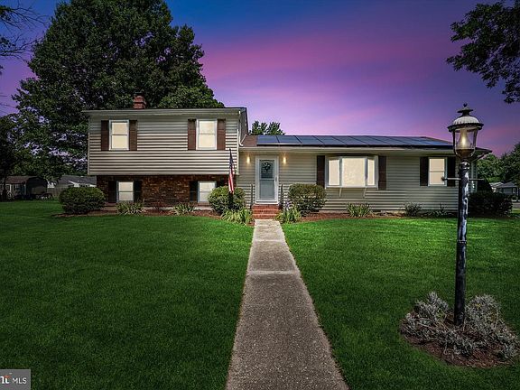2nd image of 9 Oriole Dr #47