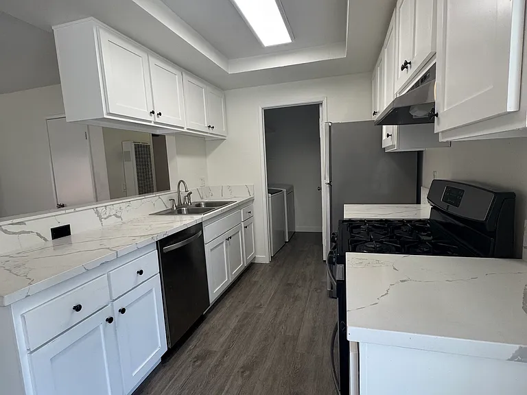 552 Canyon Dr #26 — Photo 6