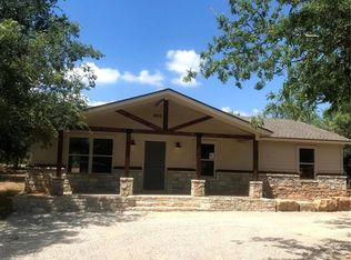 1532 Hummingbird Ln, Graford, TX 76449