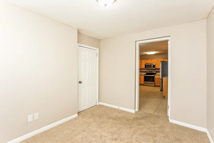 3134 Dalehurst Dr W — Photo 14