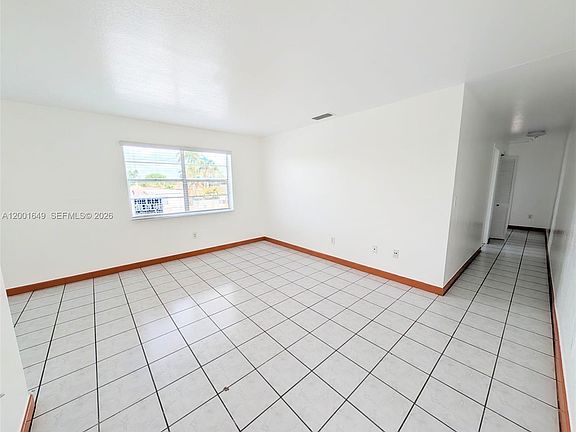 2nd image of 1551 NE 8th St APT 8