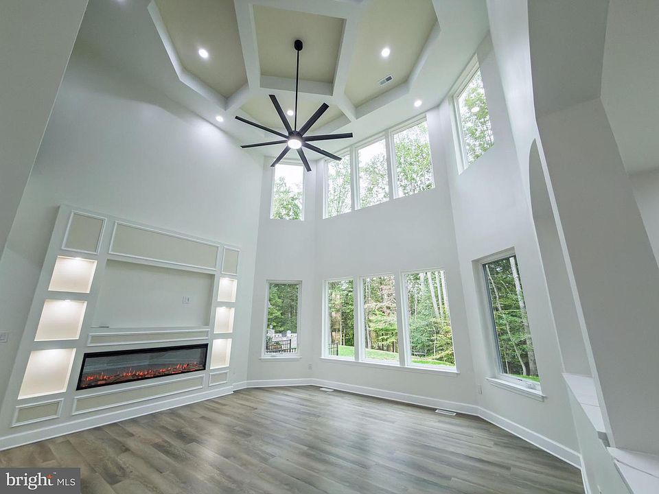 1st image of 10401 Laurel Ridge Way