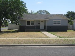 1110 NW 8th Pl, Andrews, TX 79714