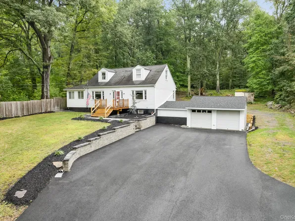 493 Orchard Drive, Wallkill, NY 12589