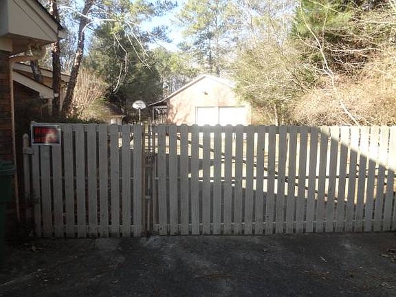 4th image of 2251 E Cherokee Dr