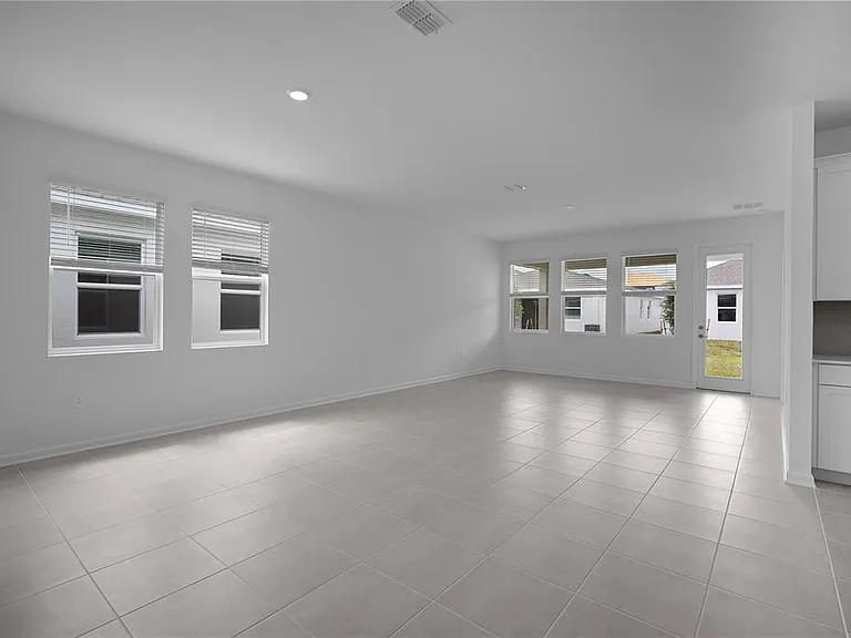 5529 Nina Way — Photo 21