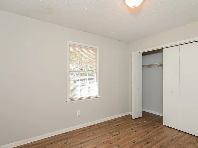 411 Cindy Dr SE — Photo 11
