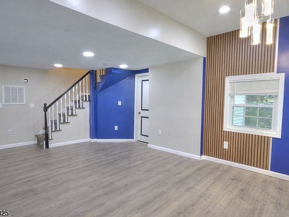 3rd image of 31 Station Rd