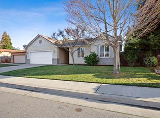 3749 E Cambridge Ct, Visalia, CA