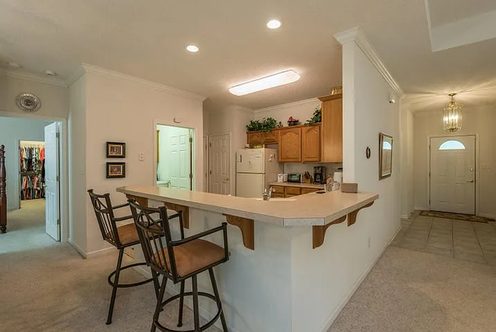 3 bed, 1607 sqft, $2,200 — Photo 3