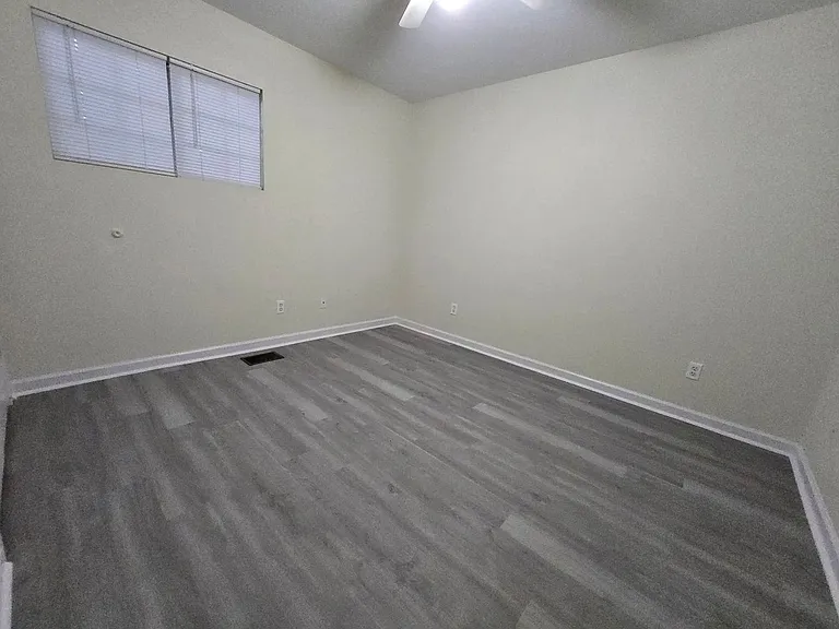 330 Elmo St — Photo 6