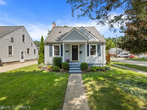 2110 Dorothea Rd, Berkley, MI 48072