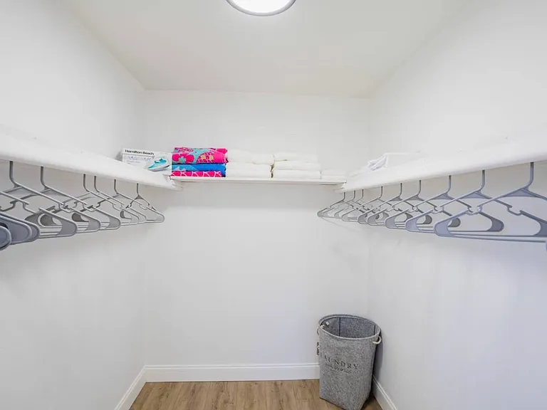 3649 SE 5th Ct — Photo 13