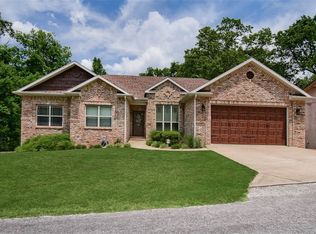 12 Tennyson Ln, Bella Vista, AR 72714