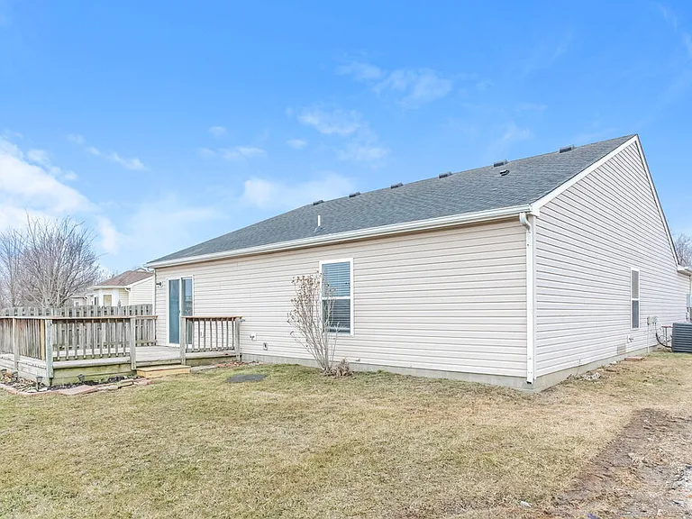 1277 Silver Ridge Ln — Photo 16