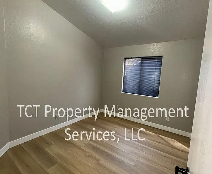 1855 E Palomino Dr — Photo 6