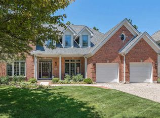 910 Hill Ave, Glen Ellyn, IL