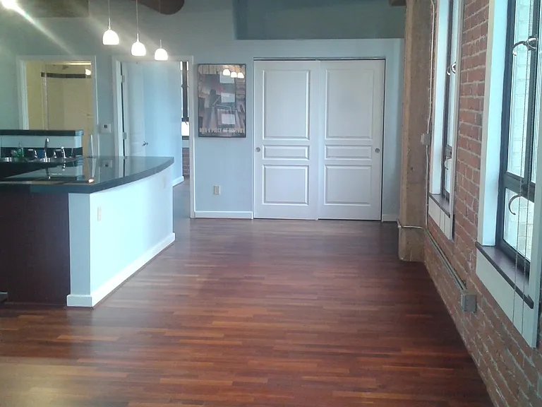 114 W Adams St #1008 — Photo 5