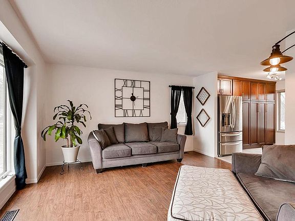 3rd image of 687 Wildwood Ln