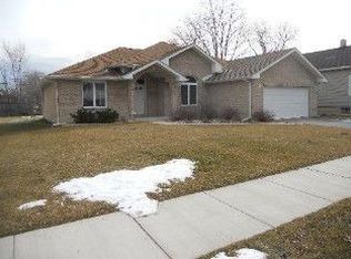 15333 7th Ave, Phoenix, IL 60426