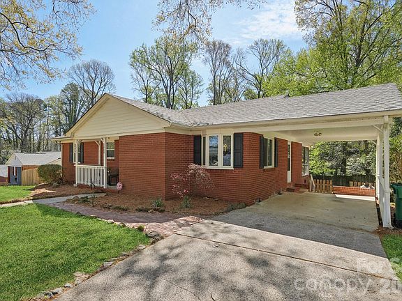 2nd image of 1000 Hickory Nut St