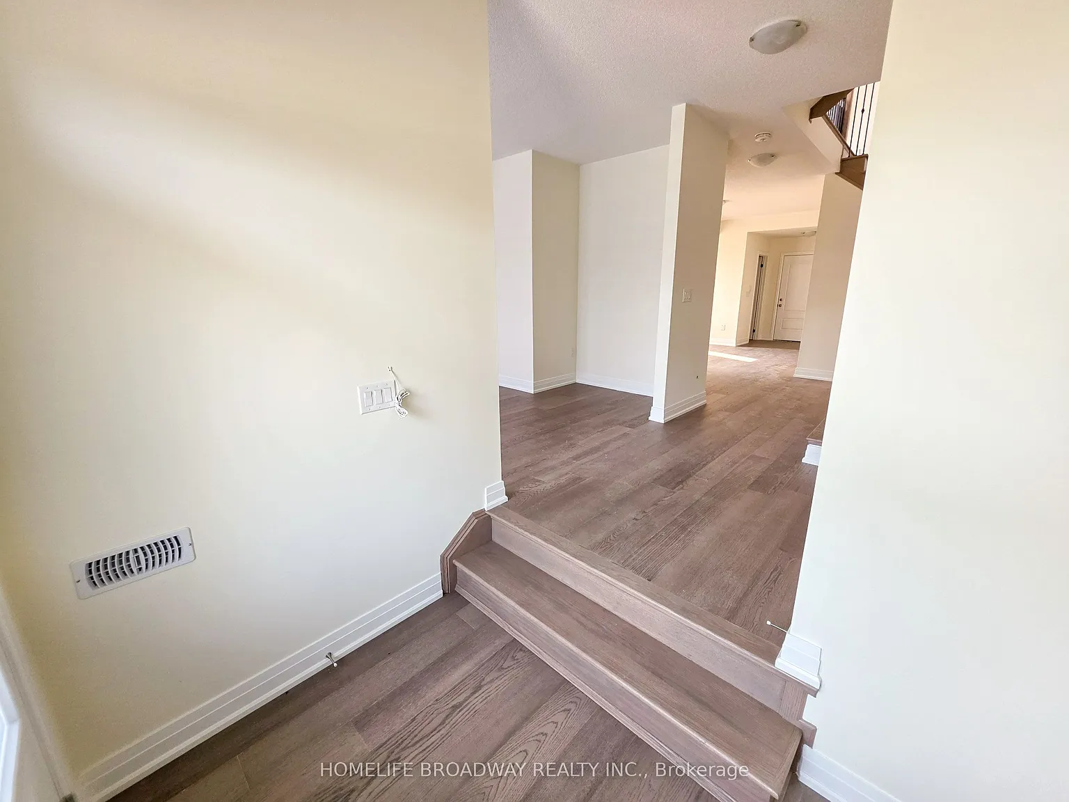 3 bed, $3,800 — Photo 3