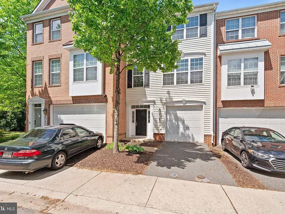 8342 Broderick Cir