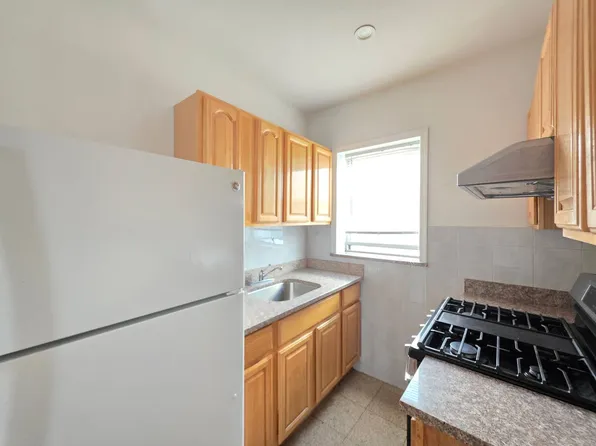 1855 74th St #2RR, Brooklyn, NY 11204