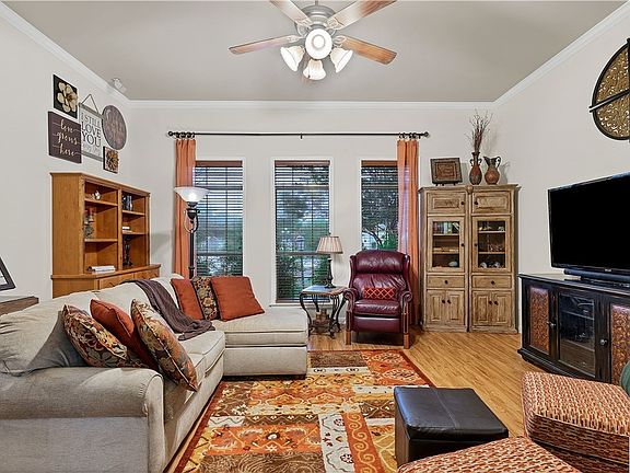 3rd image of 2296 Stratford Grace