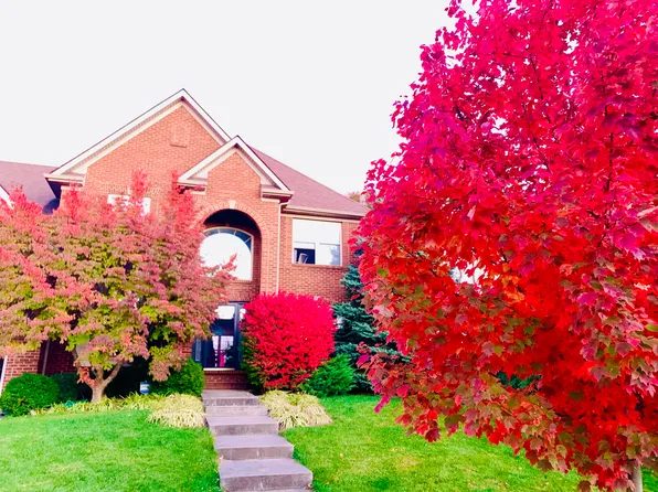 2701 Red Leaf Dr, Lexington, KY 40509
