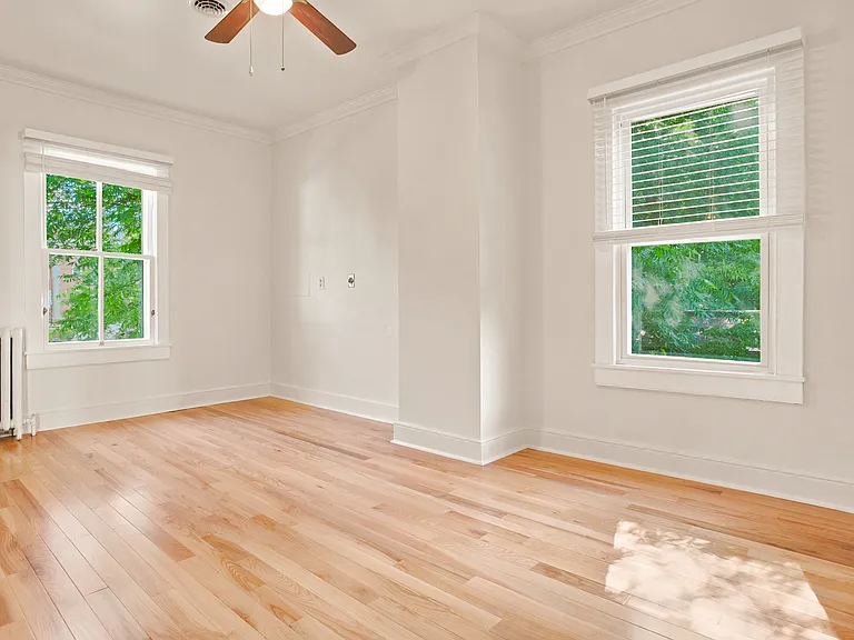 209 N Washington St — Photo 108