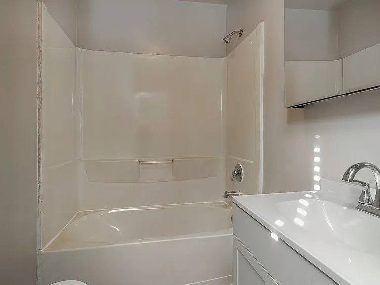 3833 Acorn St — Photo 10