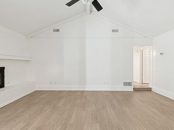5th image of 7829 Noneman Dr