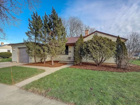 145 Cumberland Ln, Madison, WI 53714