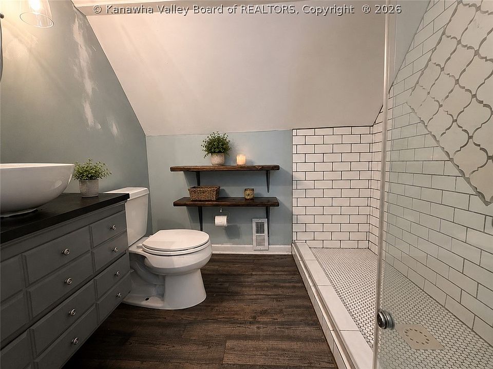 13th image of 1215 Stonebrook Rd
