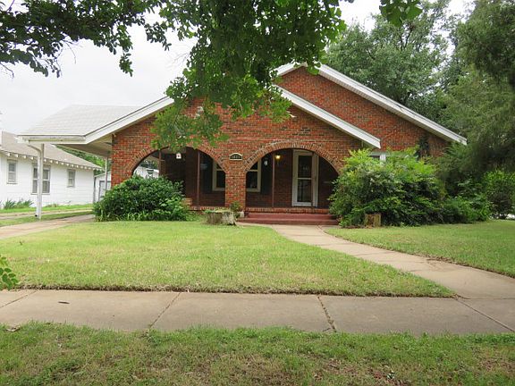 2nd image of 1827 McGregor Ave