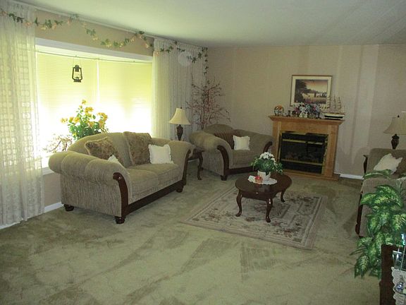 4th image of 1631 N 5th Ave