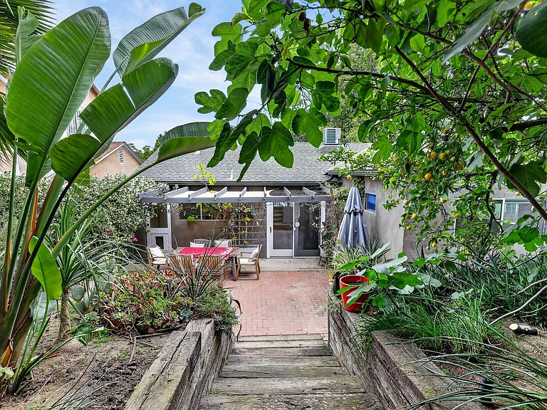 408 Kendall Ave — Photo 32