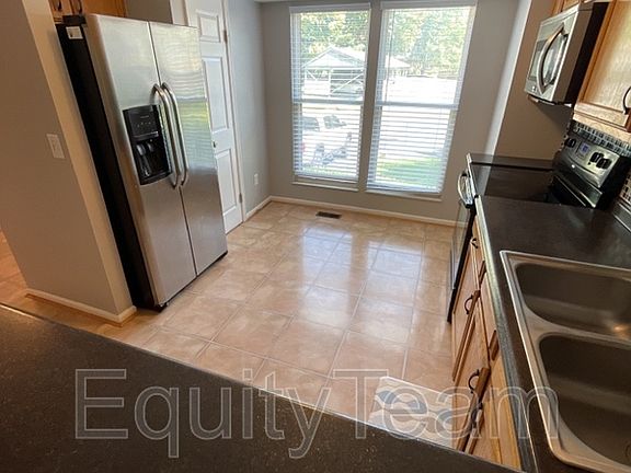 4th image of 753 S Woodlyn Dr