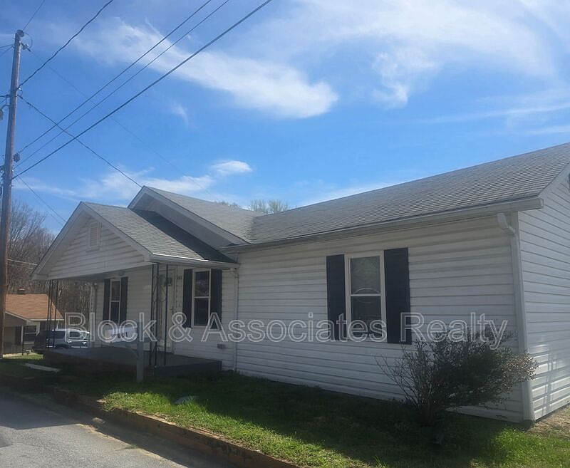 1st image of 601 Huger St