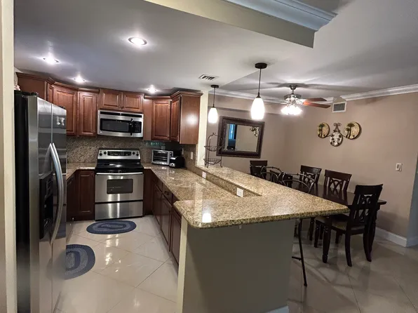 225 Deer Creek Blvd, Deerfield Beach, FL 33442