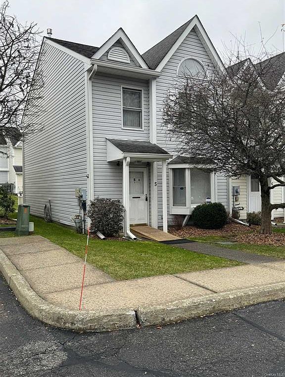 5 Mews Court UNIT 5, Fishkill, NY 12524 Zillow