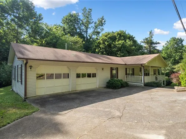 53 Trestle Rd, Tate, GA 30177