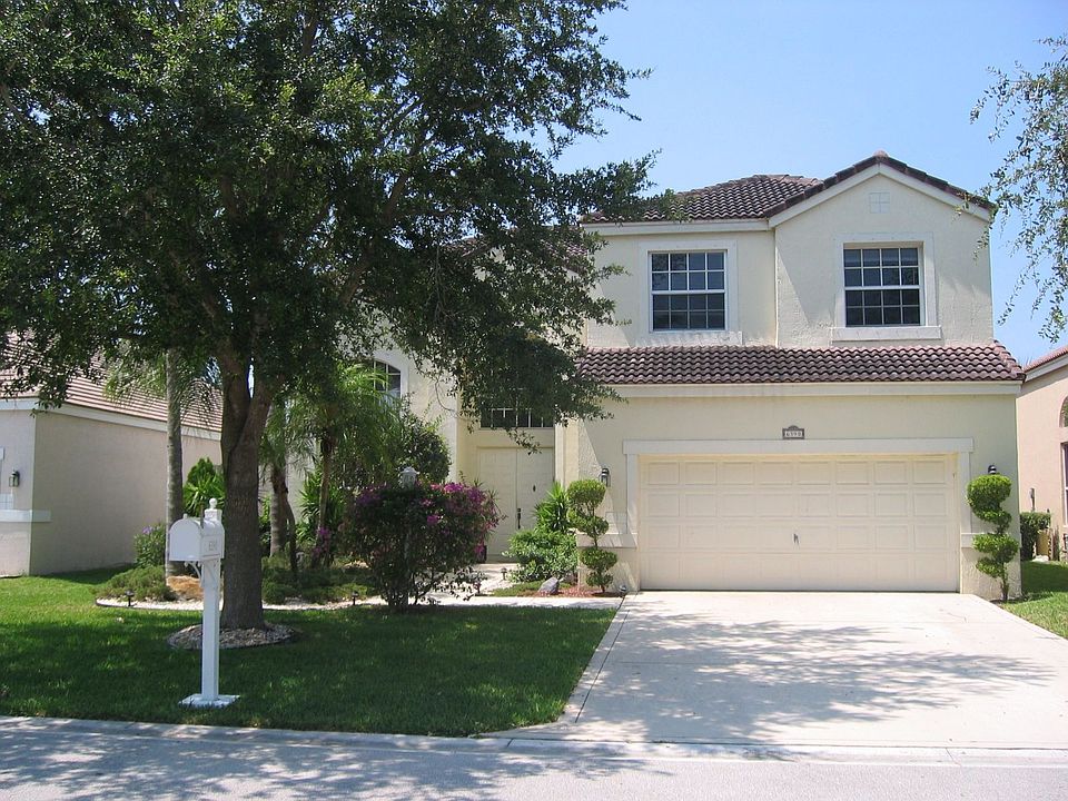 Gorgeous 4/2.5   Loft Home
