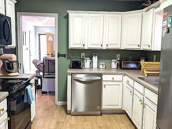 5th image of 167 Apple Valley Rd