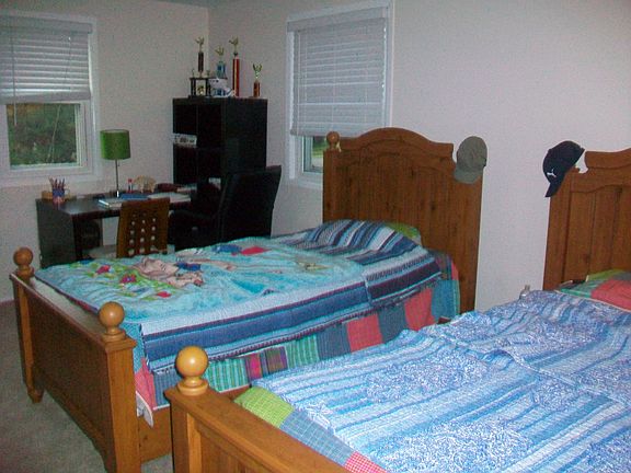 4th image of 1579 Brentwood Dr
