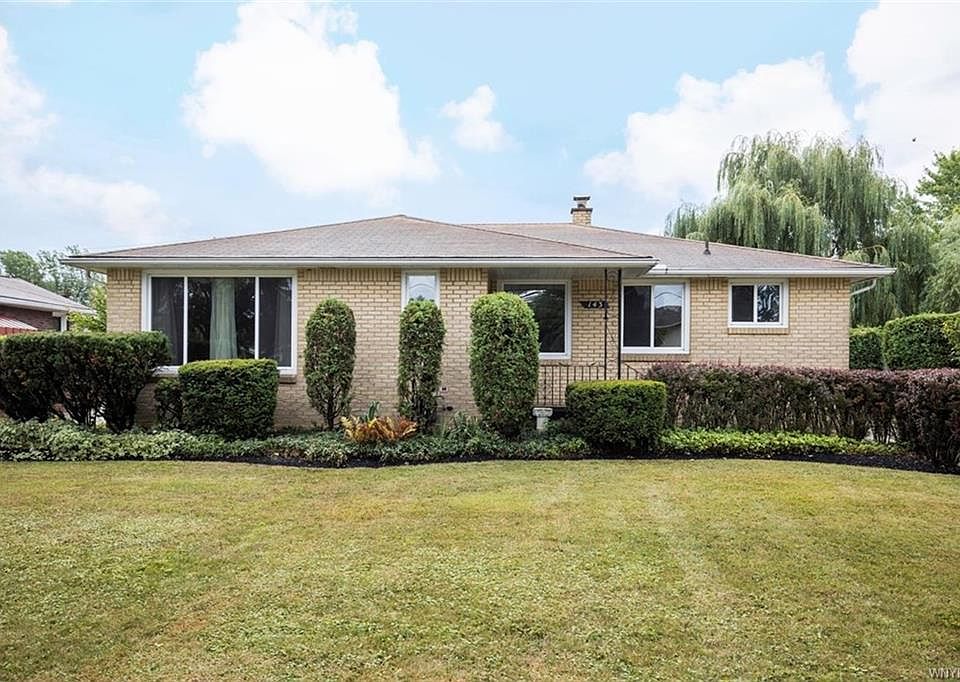 1st image of 143 Forest Hill Dr