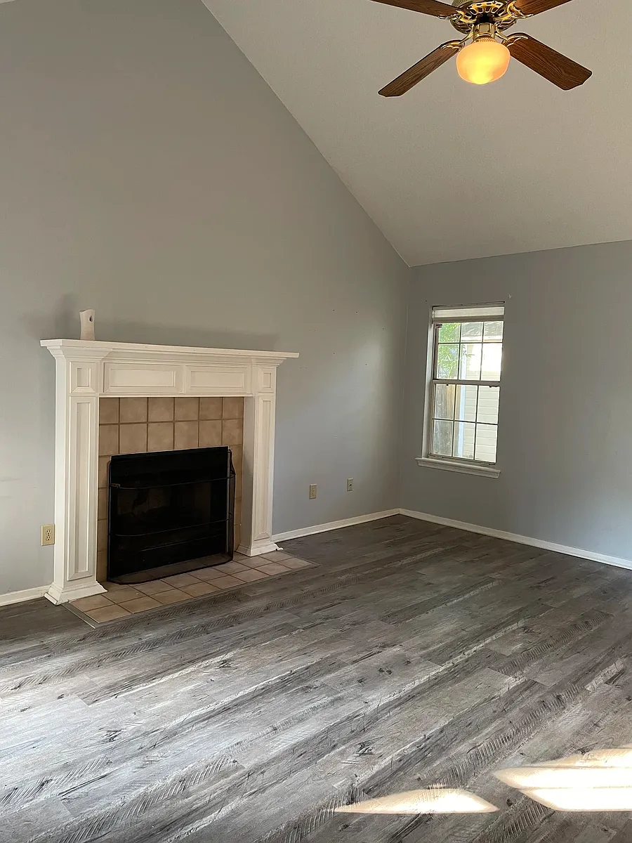 Building Photo - 5543 Tiki Ln