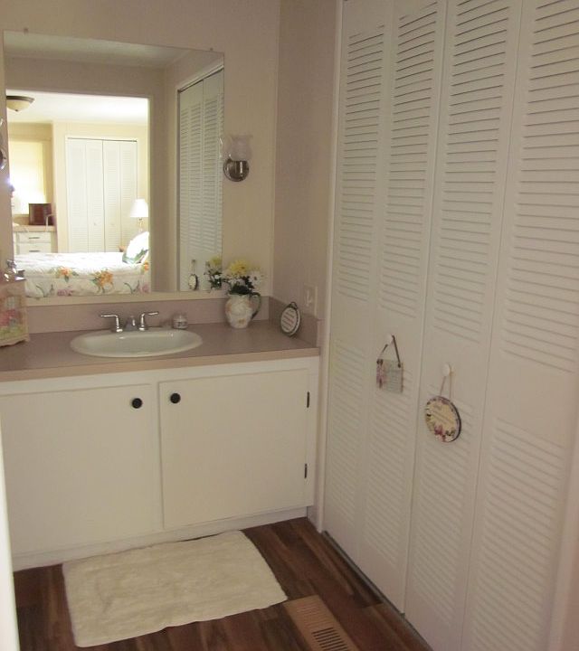 2nd image of 204 Highland Dr