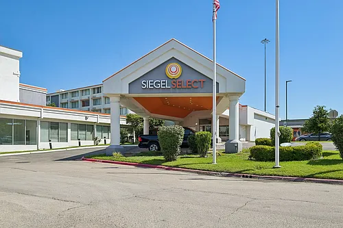 Siegel Select Dallas Photo 1